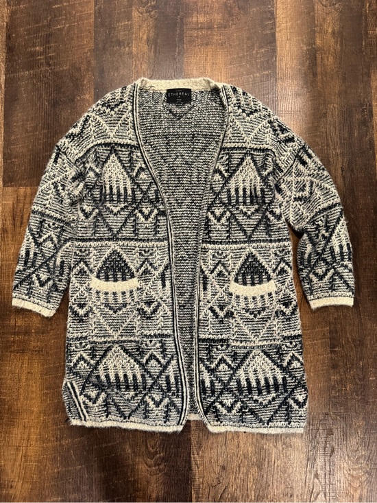 ethereal Sweaters - Ethereal cream and navy Aztec fuzzy cardigan with pockets